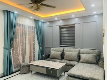 Bán Nhà Phố Giáp Bát Hoàng Mai 30m2, 6 Tầng , 6,3 tỷ. Ô tô đõ cửa